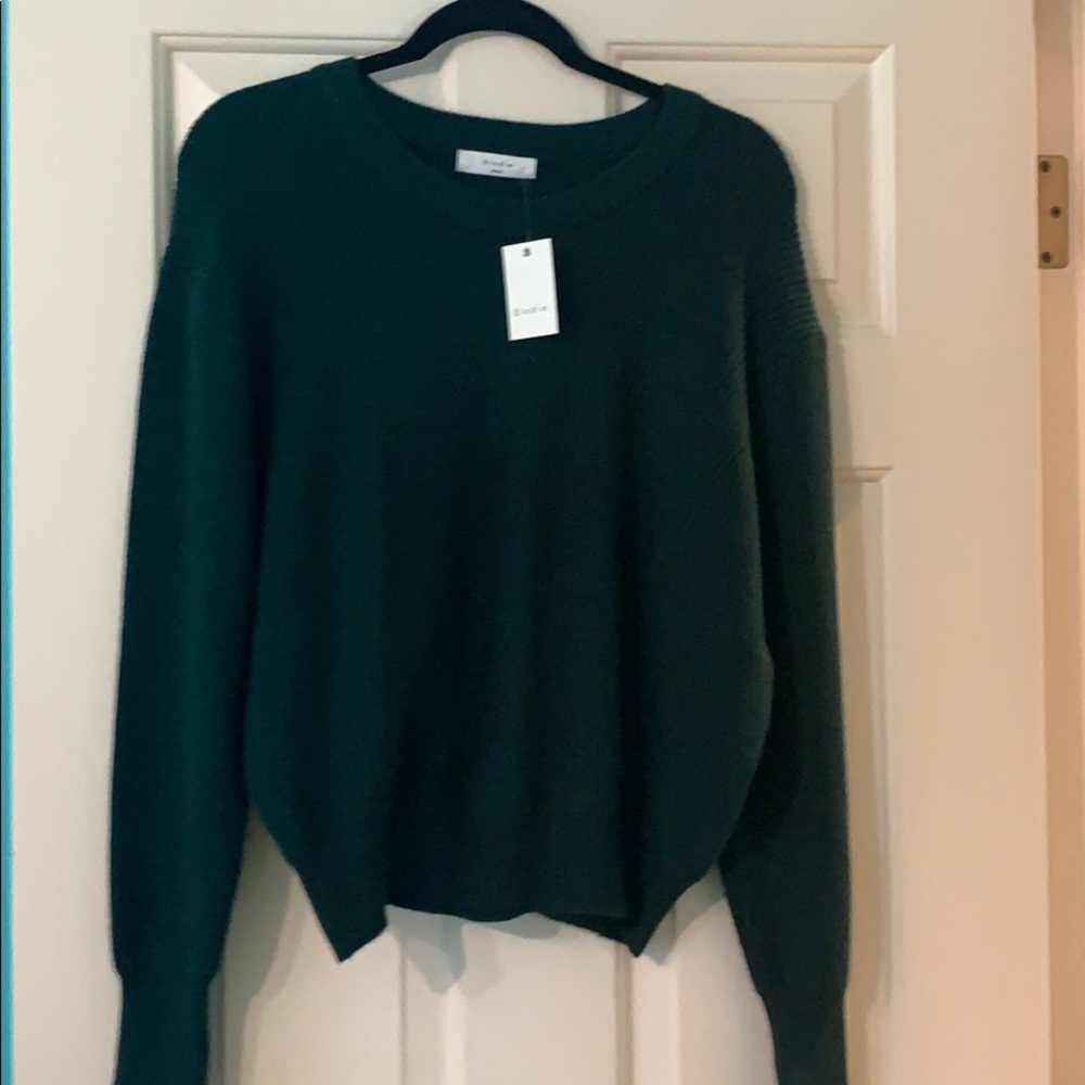 Never been worn Elodie sweater, deep green size M